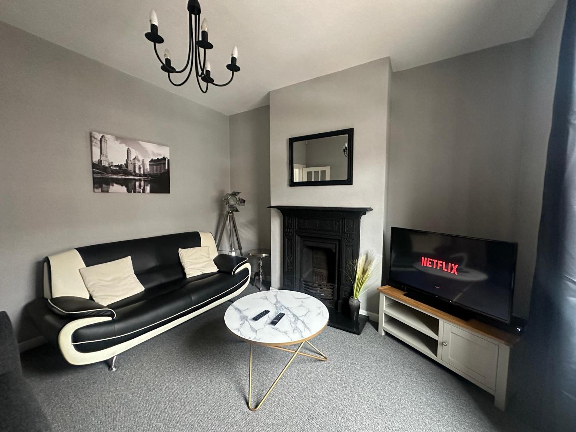 Broomfield Place * Coventry